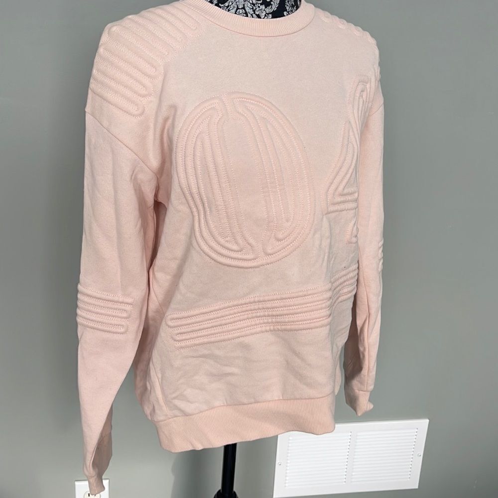 Beautiful Fleece Sweater . “04” NEW